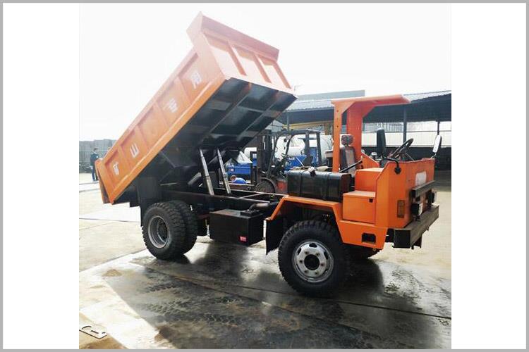 農(nóng)用四不像翻斗車